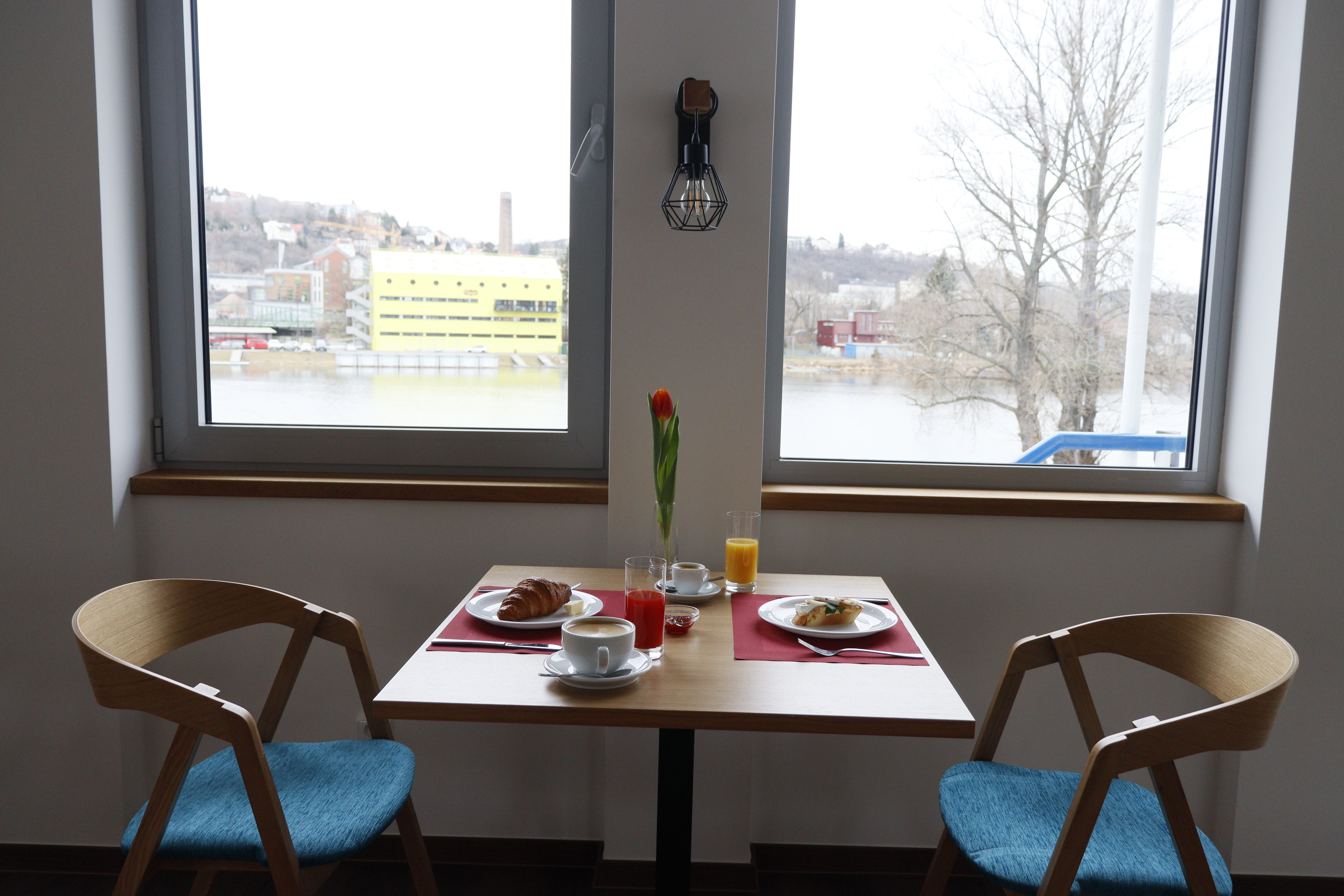 Botel Racek 23/30