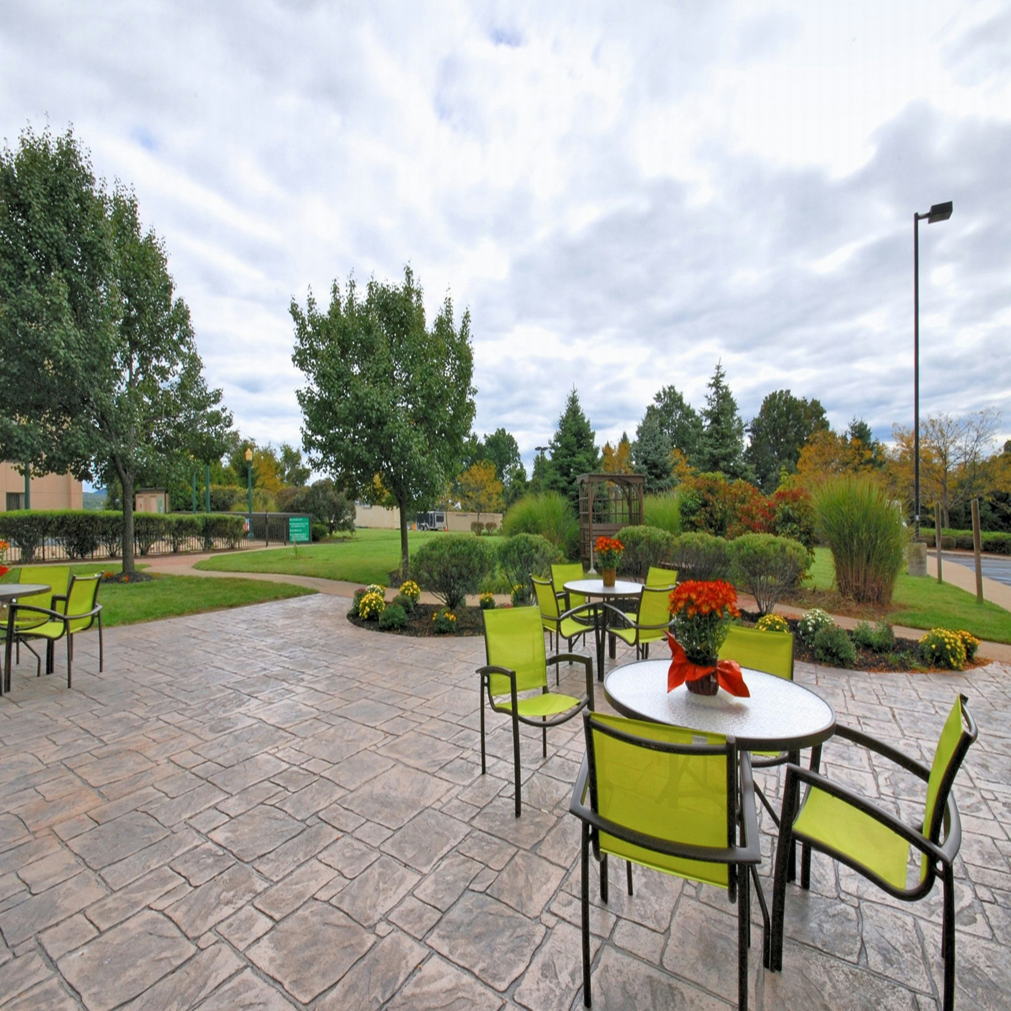Hampton Inn Clinton, NJ 53/56