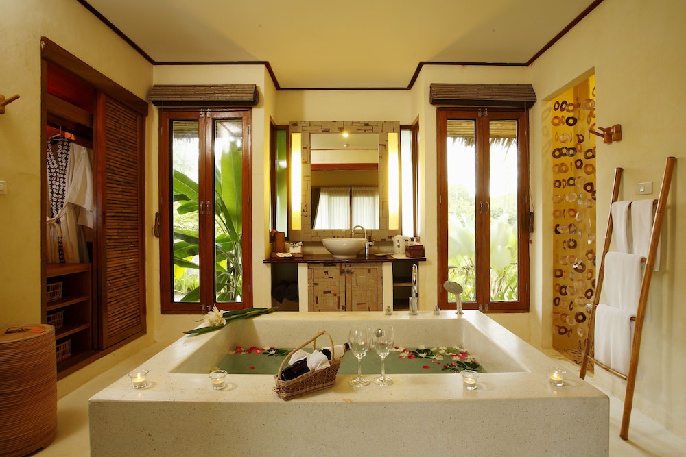 Bangsak Village - Adults Only 68/71