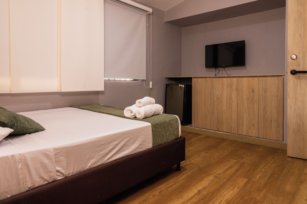 SUPERIOR, DOUBLE BED