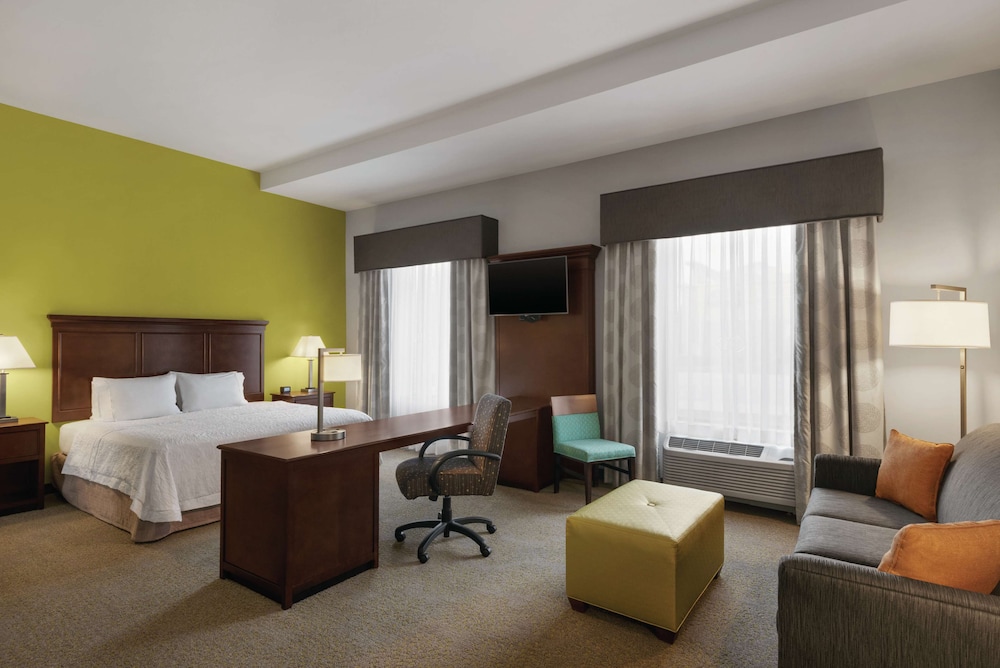 Hampton Inn Suites Mishawaka S Bend At Heritage Square In 26/61