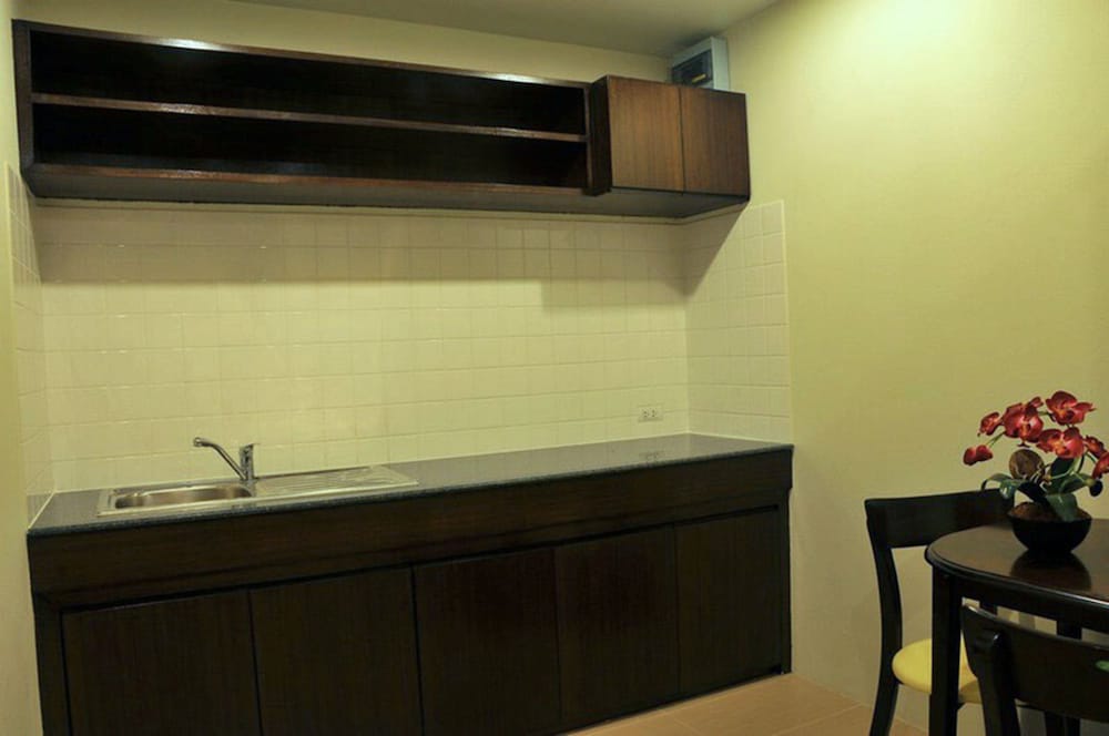 Boonjumnong Modern Apartment 13/27