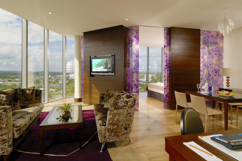 SHERATON ATHLONE HOTEL 37/49