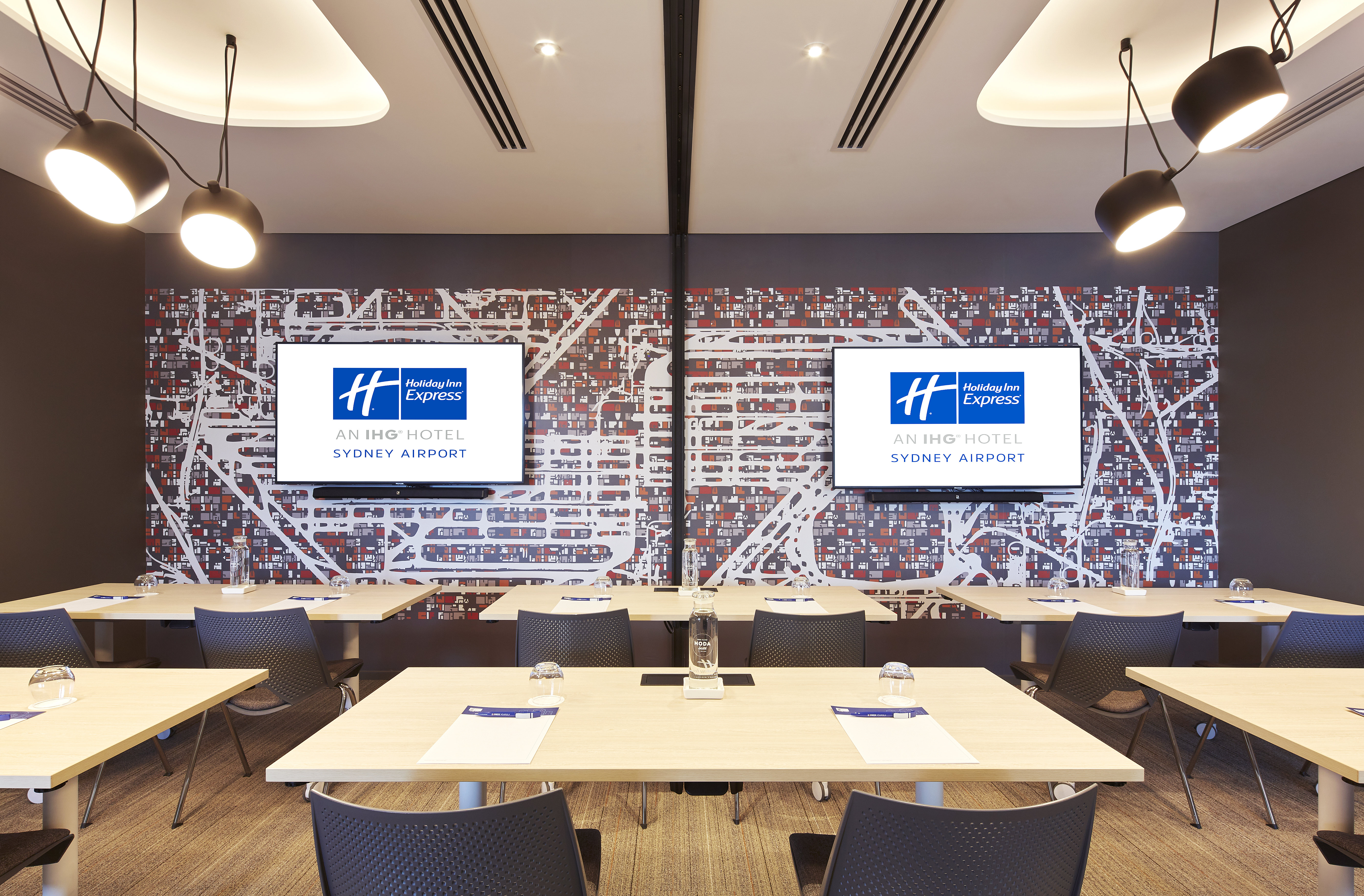 Holiday Inn Express Sydney Airport 53/59