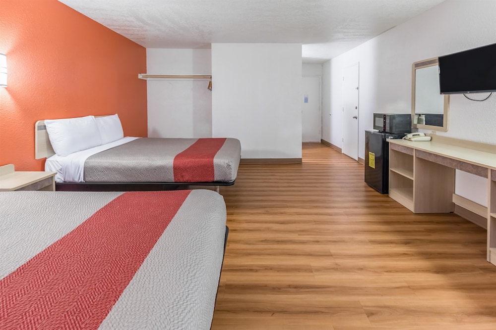 Motel6 Beaverton, OR 25/39