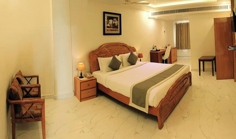 Hotel Vaibhav Inn 24/50