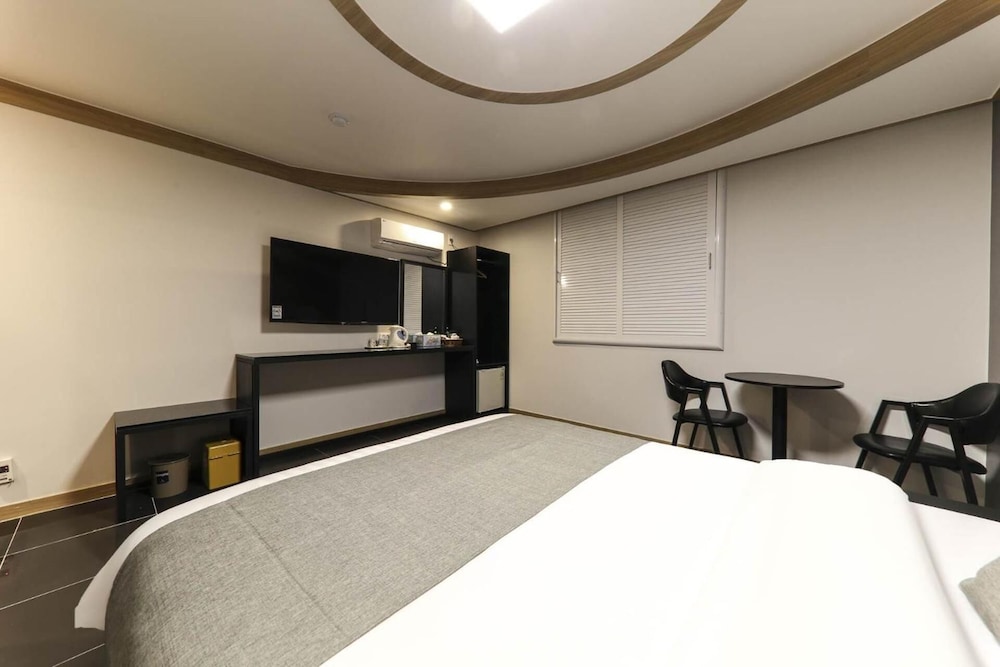 Major Hotel 27/31