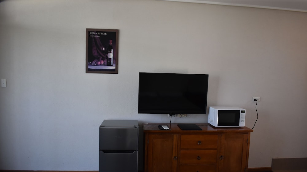 COONAWARRA MOTOR LODGE 29/38