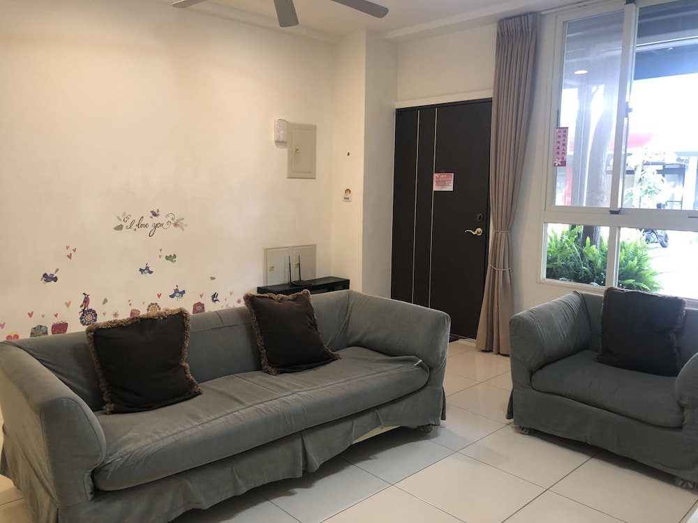 Sanyi Happiness B&B 42/70