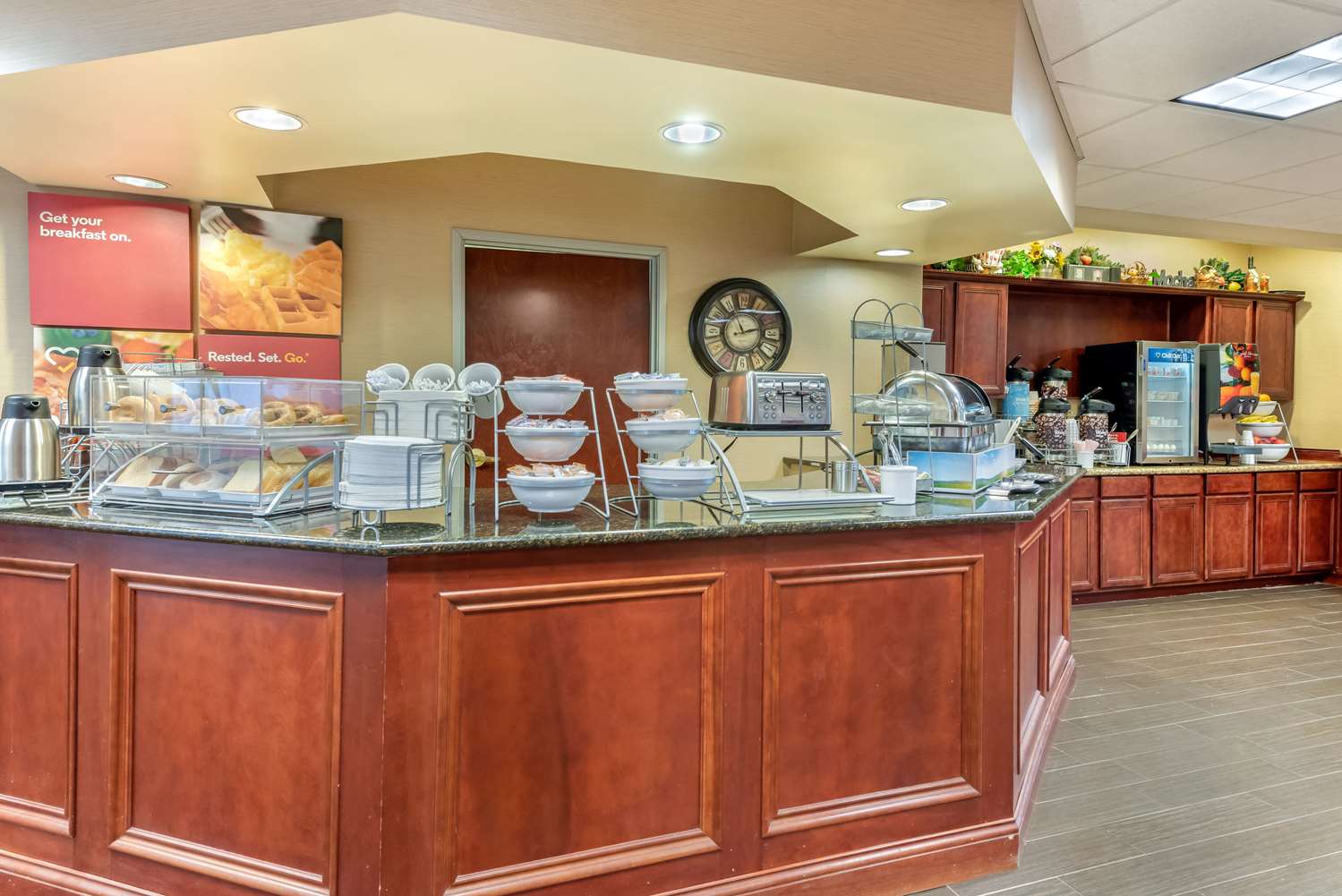 Comfort Suites Findlay I-75 near Sports Complex 4/31