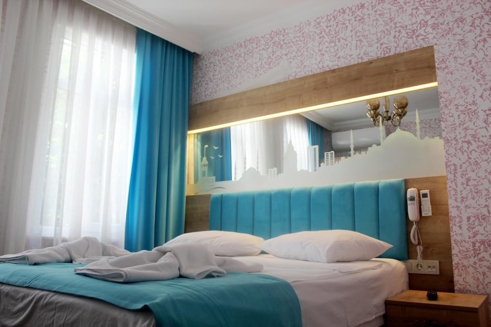 Megaron Hotel 20/62