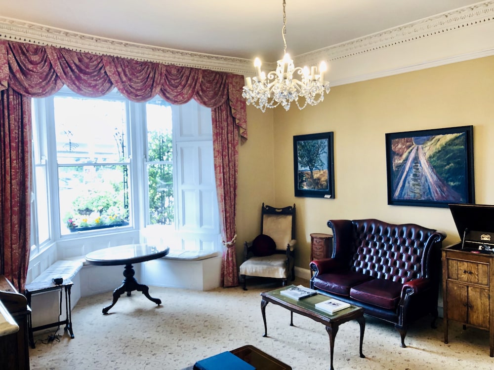 Belvedere Lodge - B&B 50/67