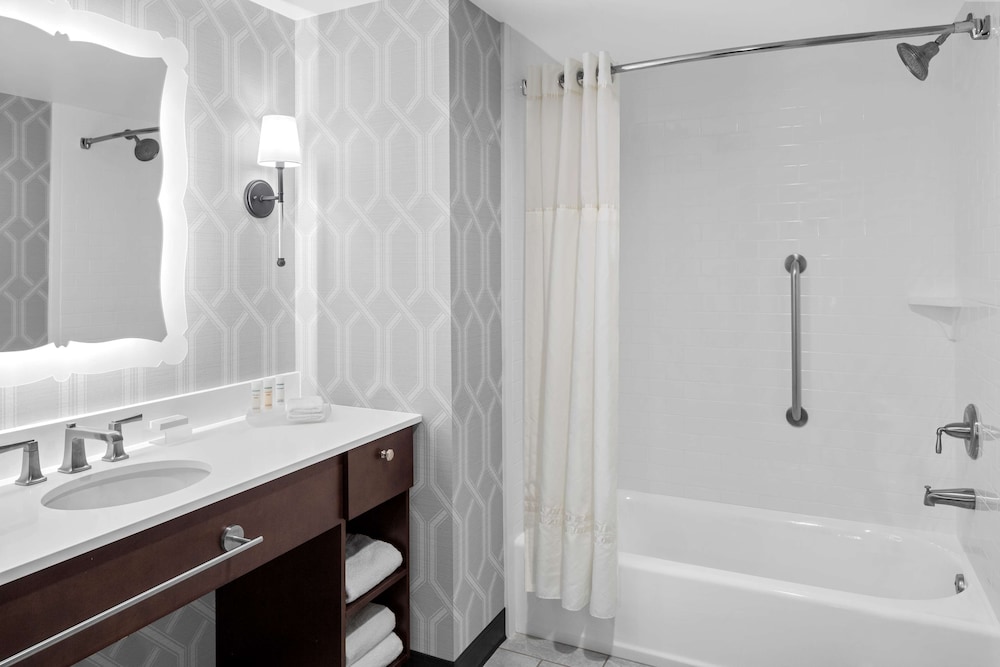 Homewood Suites by Hilton Orland Park 10/39