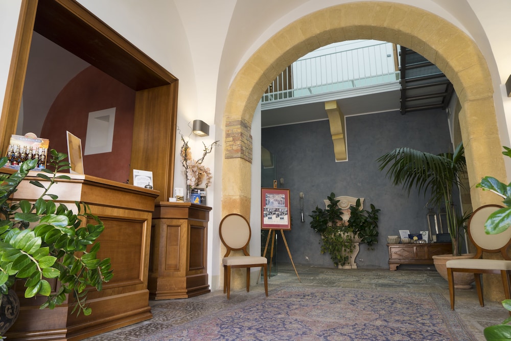 Hotel Carmine 46/52