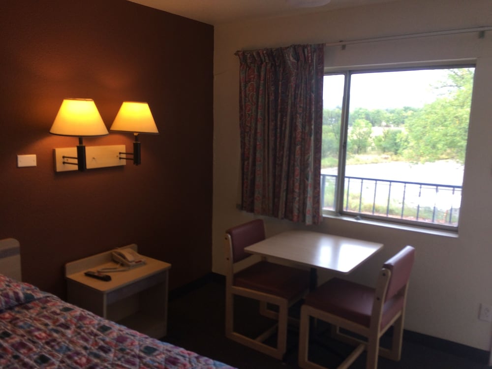 Travelodge By Wyndham Raton 23/37