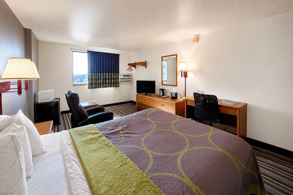غرفة بسرير كوين لغير المدخنين، Fairbridge Inn And Suites 2/7
