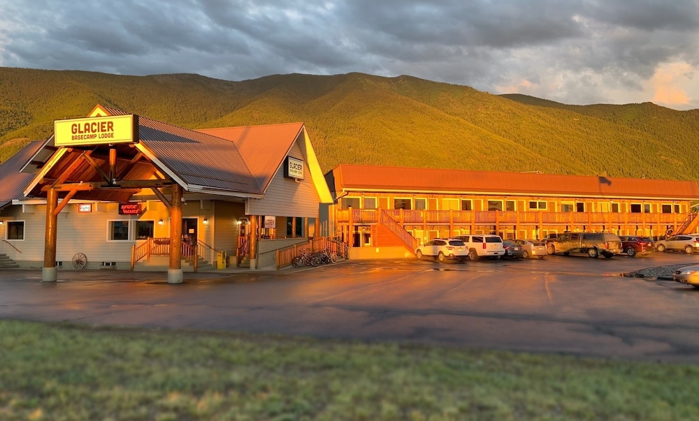 Western Inn-Glacier Park 3/50