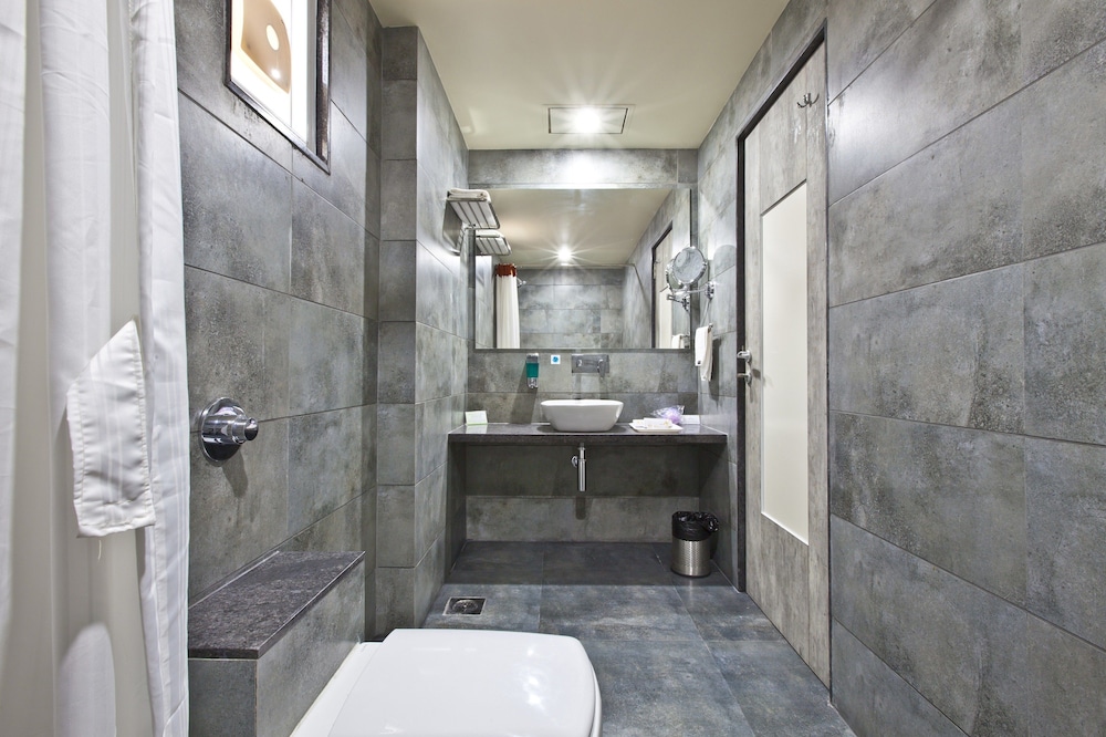 Hotel Sifat International 49/50