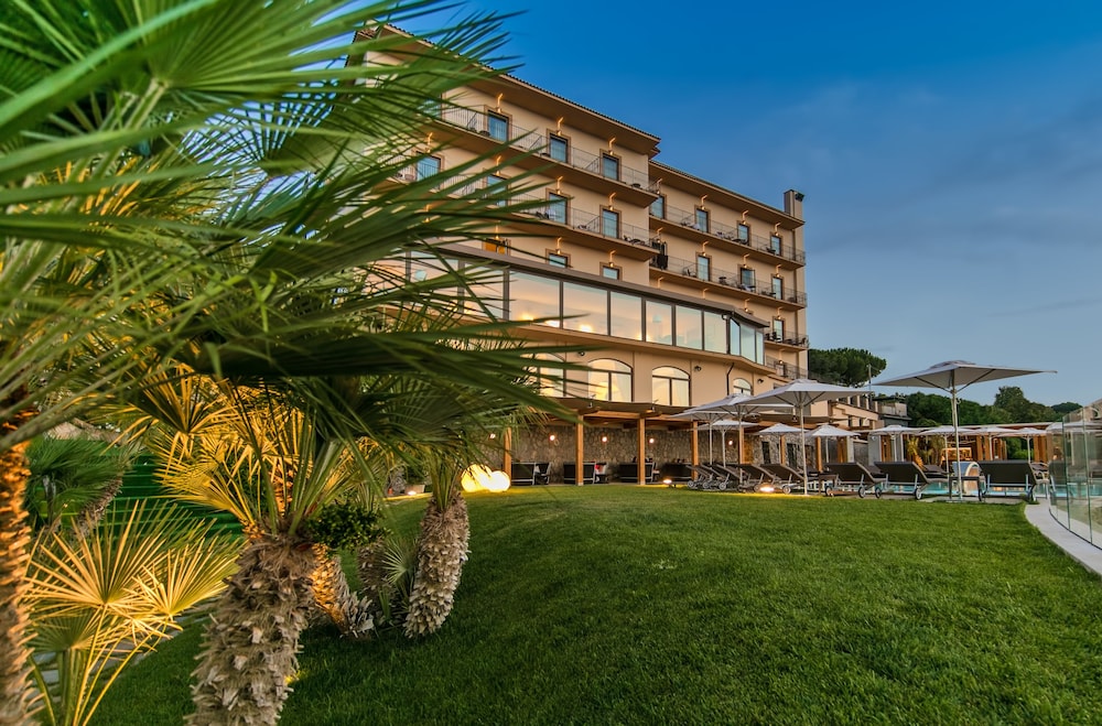 Grand Hotel Due Golfi 5/45