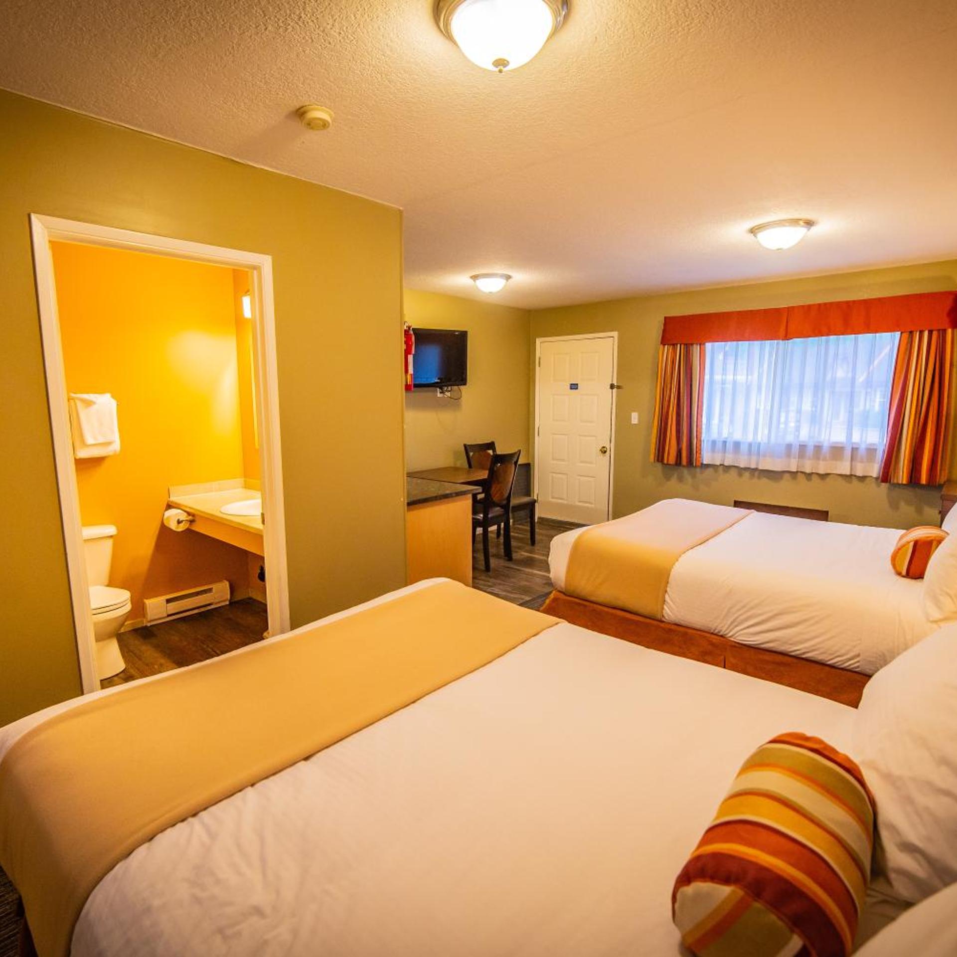 Alpine Inn & Suites 9/50