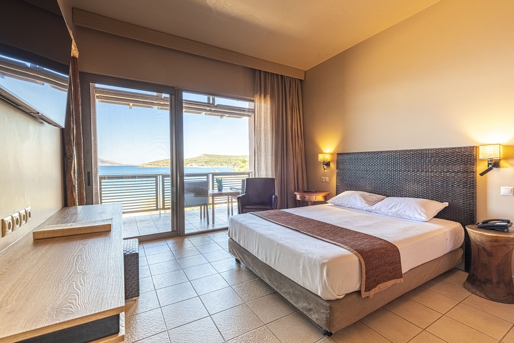 Aegeon Beach Hotel 11/50