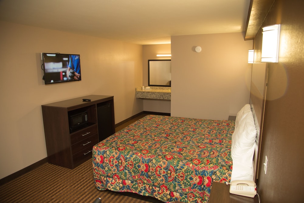 Americas Best Value Inn - Indy Northwest 10/27