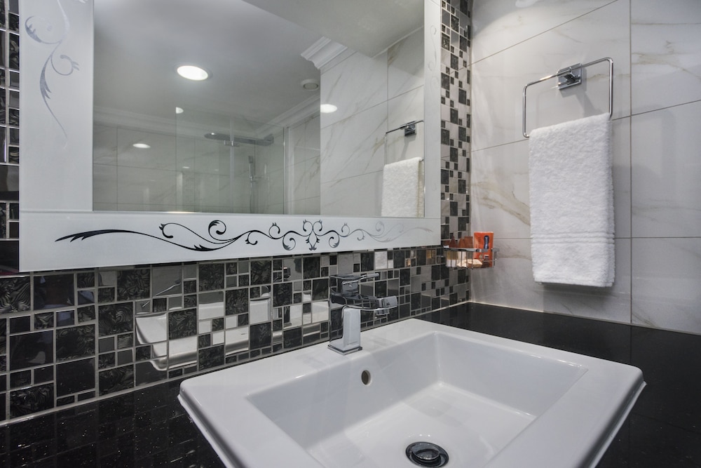 Bon Hotel Abuja 23/67