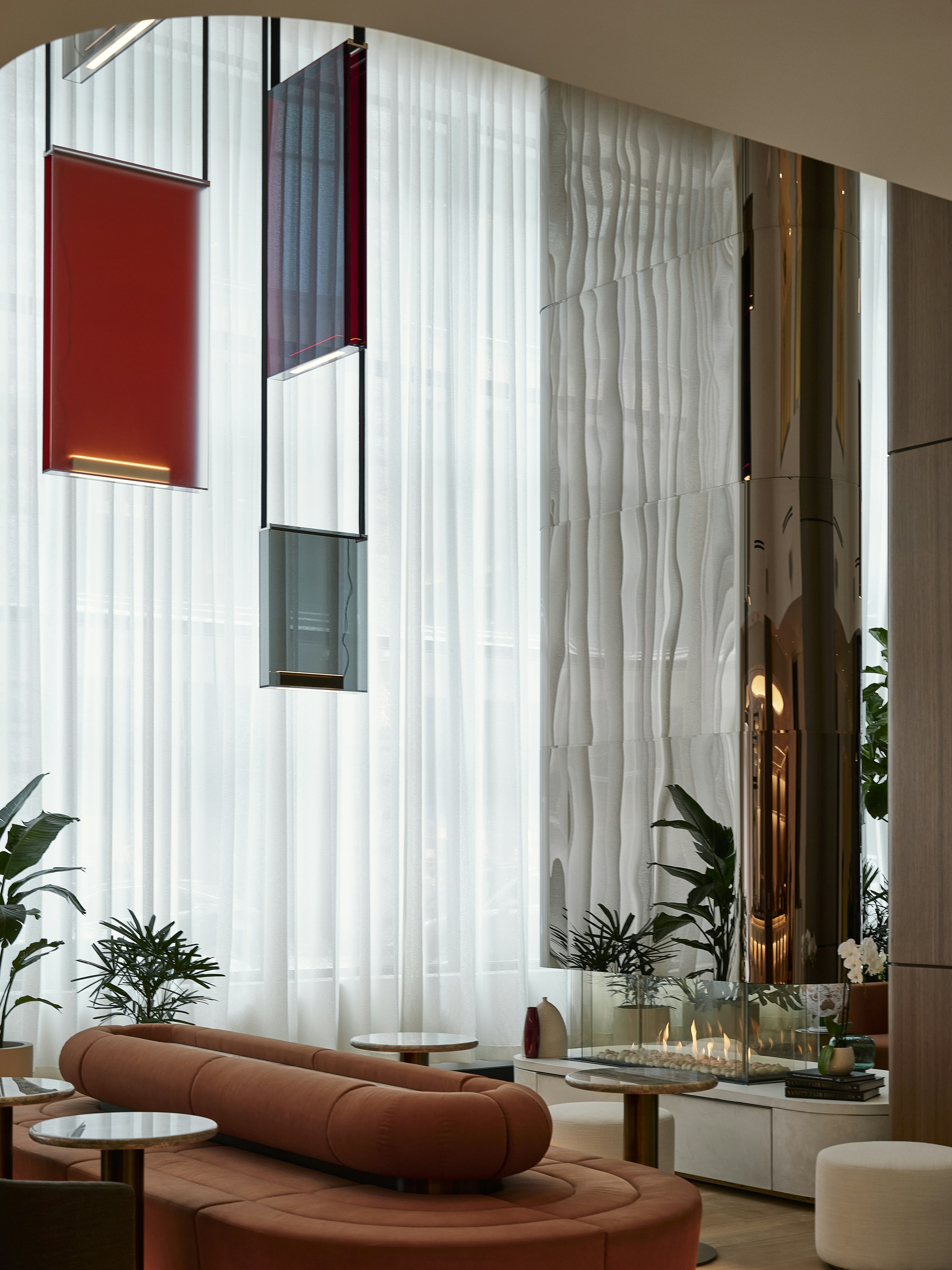 Vogue Hotel Montreal Downtown, Curio Collection by Hilton 32/50