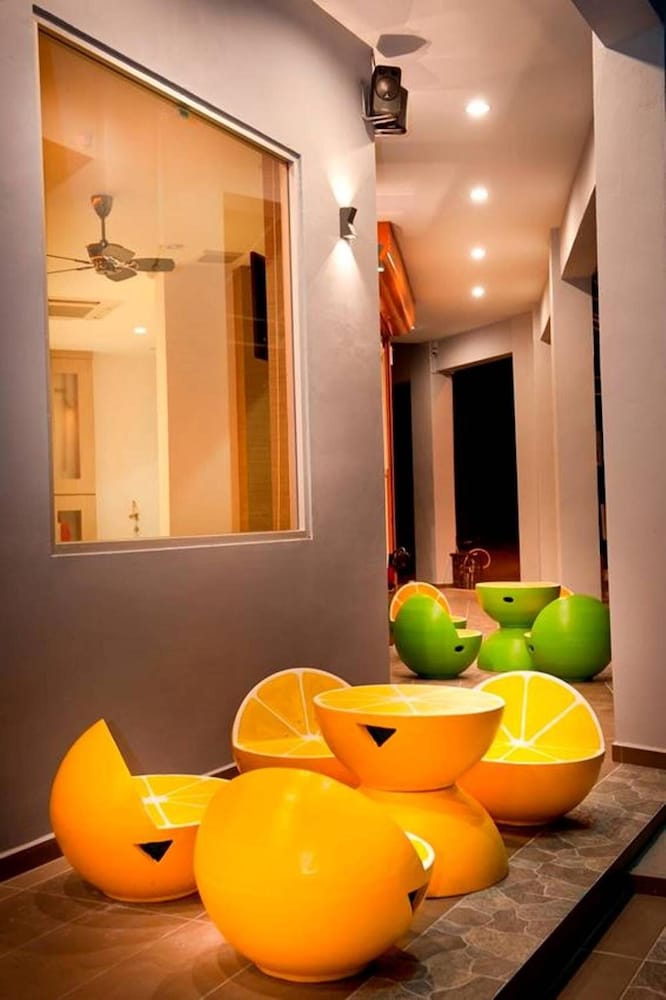 Big Orange Hotel 20/28