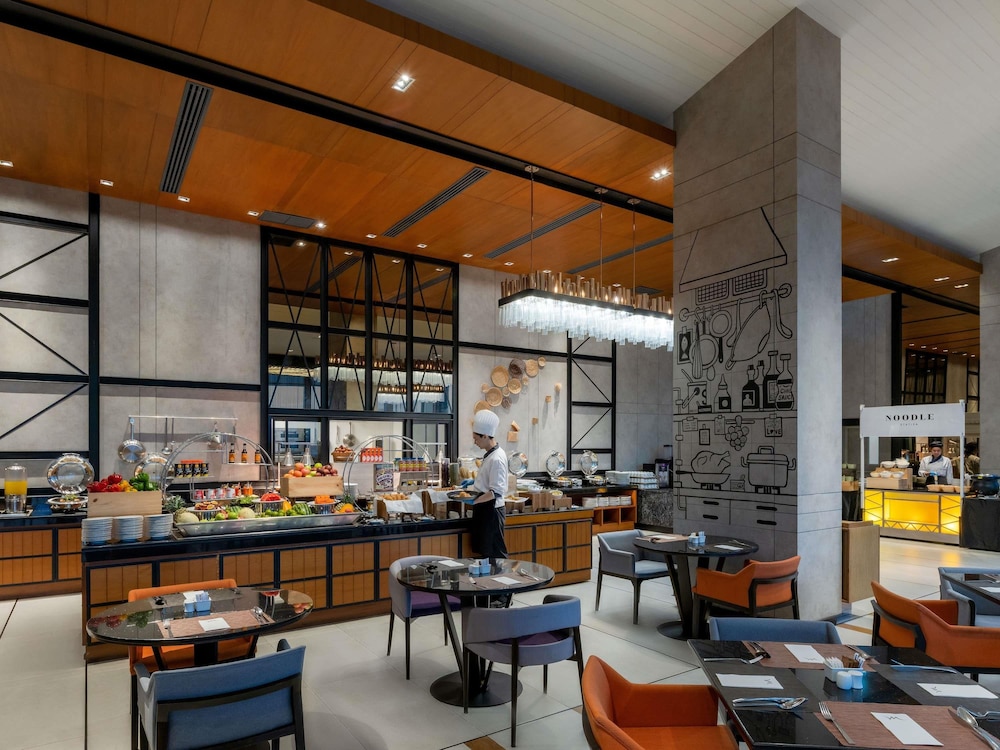 Mercure Bangkok Makkasan 56/79