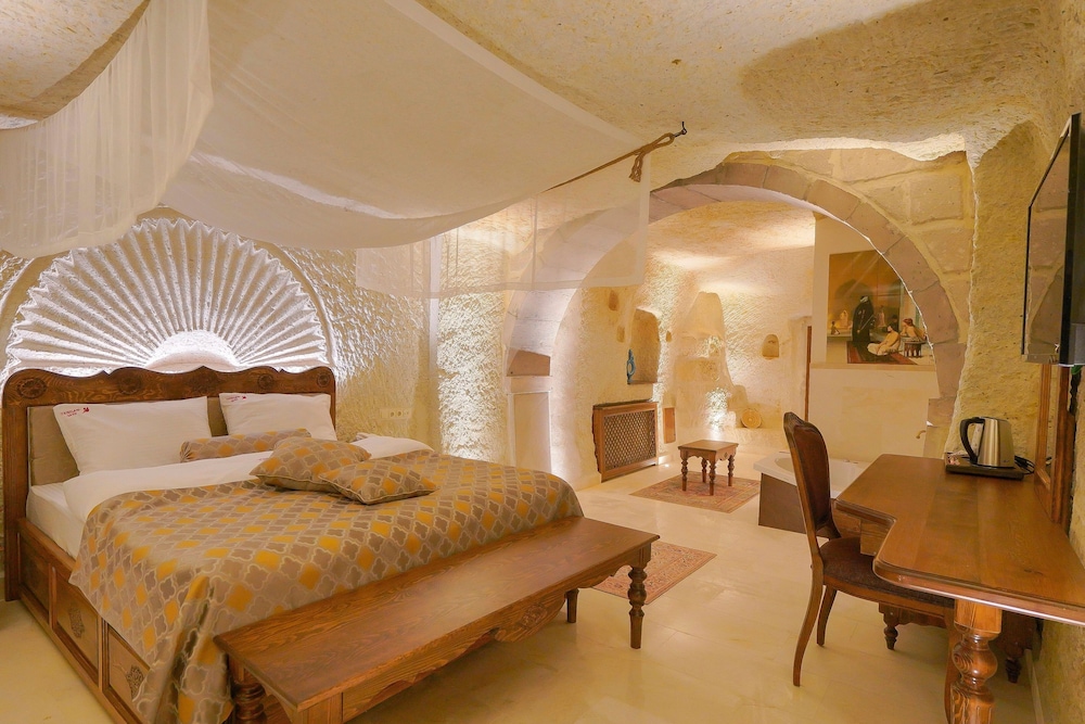 FAIRYLAND CAVE HOTEL 16/50