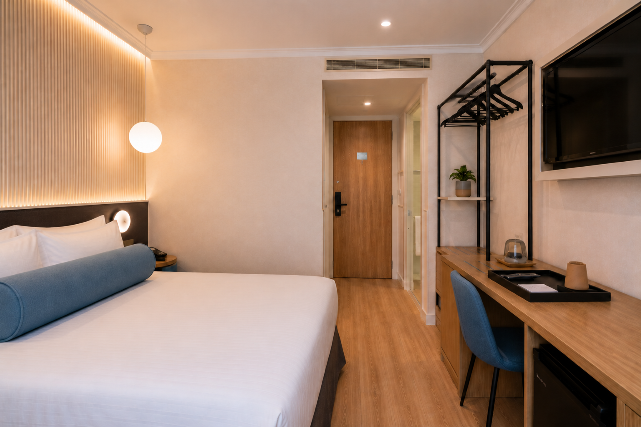Room, Double or Twin Bed