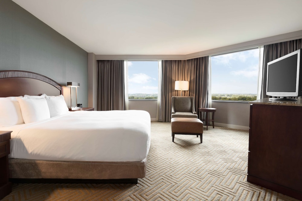 Hilton East Brunswick Hotel Executive Meeting Center 8/45