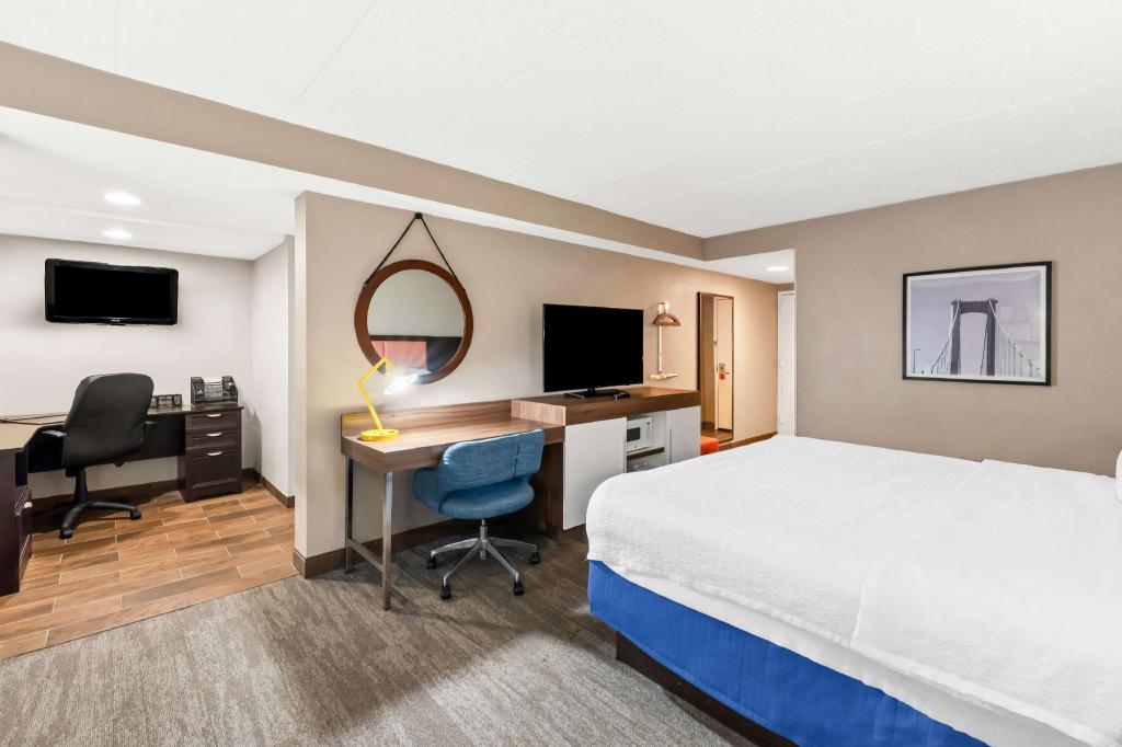Business, Executive, King Bed, Working Area