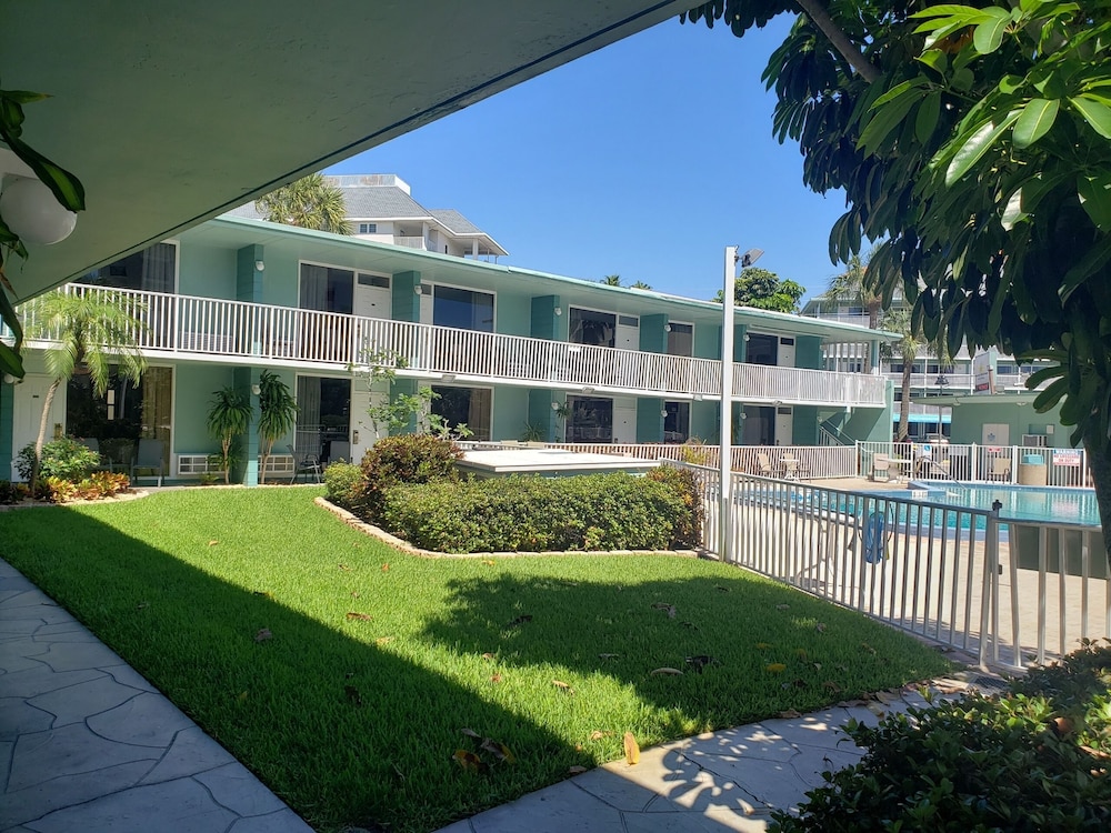 Clearwater Beach Hotel 36/50