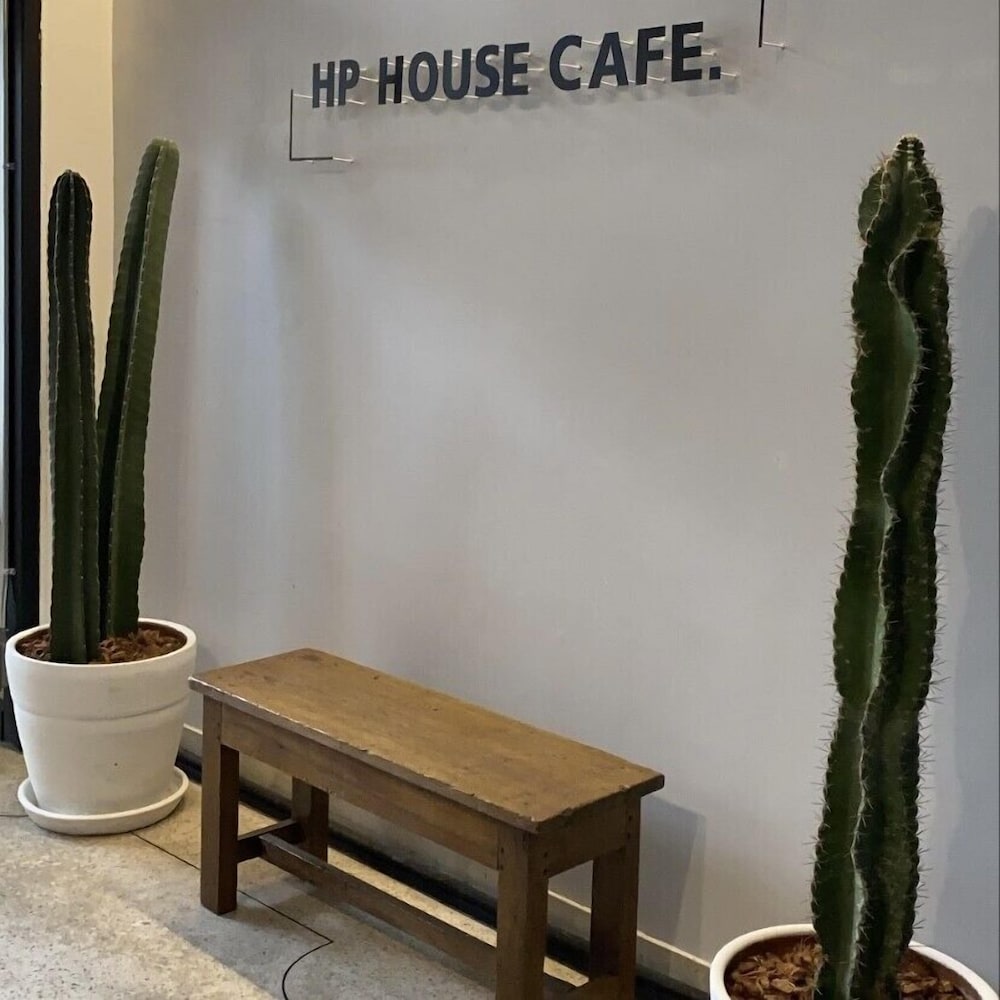 Huenphen House And Cafe' 7/45