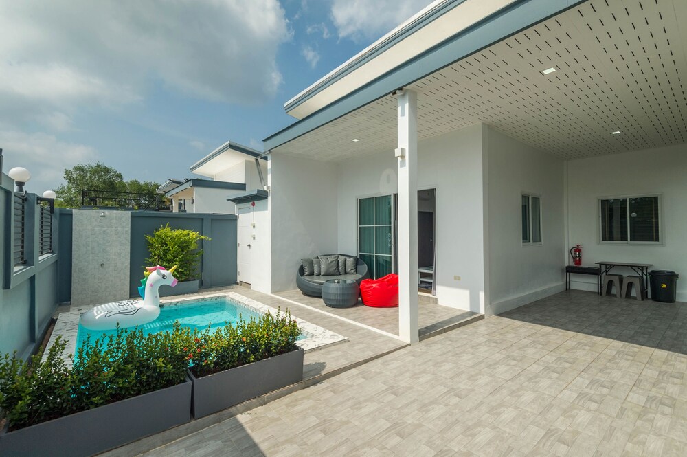 Lark Pool Villa Krabi 54/62