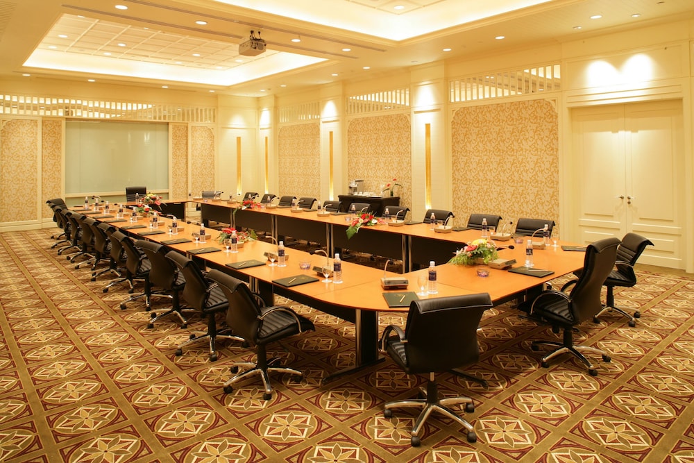 Dusit Thani Hua Hin 82/94