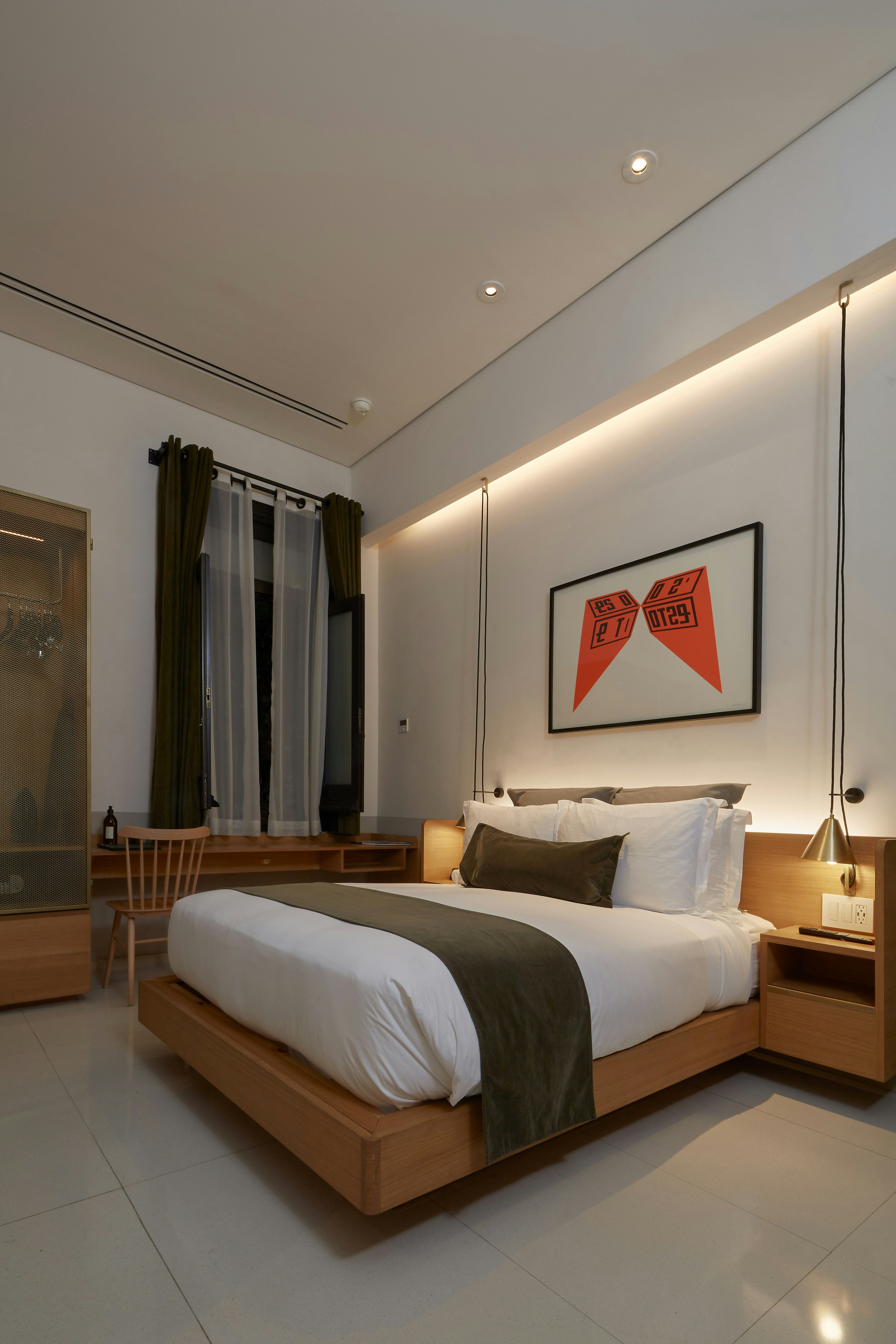 GUEST ROOM, QUEEN BED