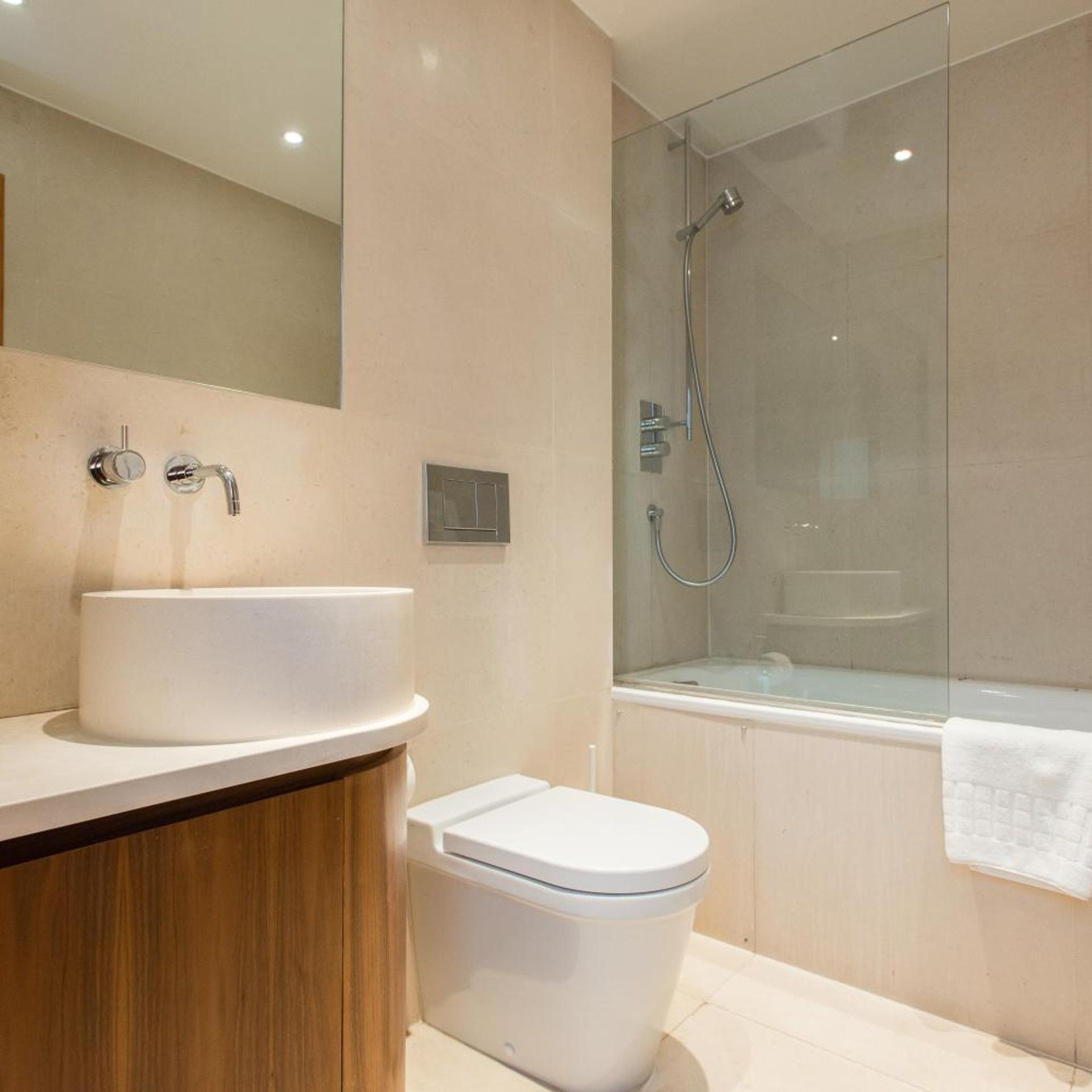 جناح رئاسي بشرفة، Presidential Apartments - Kensington 8/10