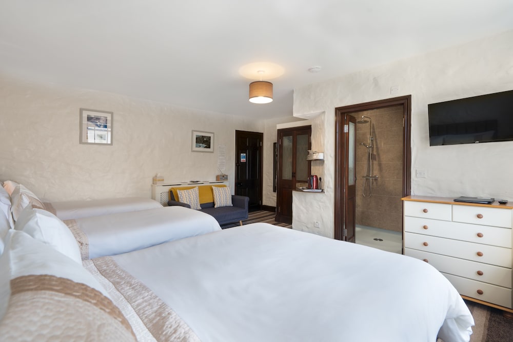 The Cedars B&B 13/56