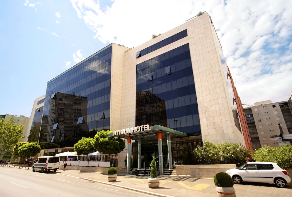 Atrium Hotel 10/78