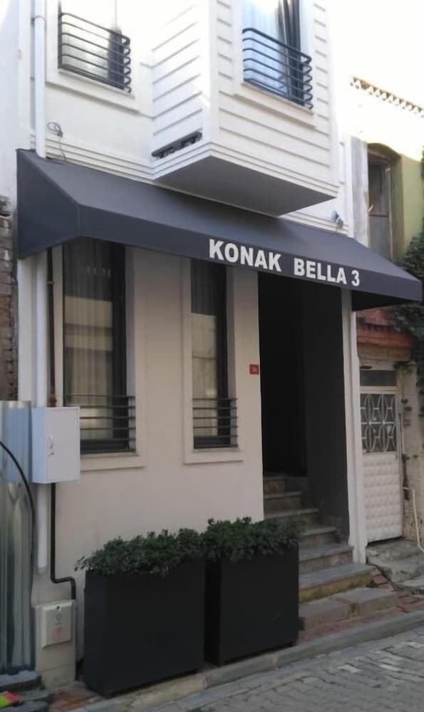 Konak Bella 3 2/32