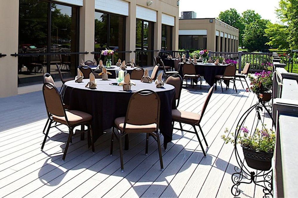 Radisson Hotel Nashville Airport 32/48
