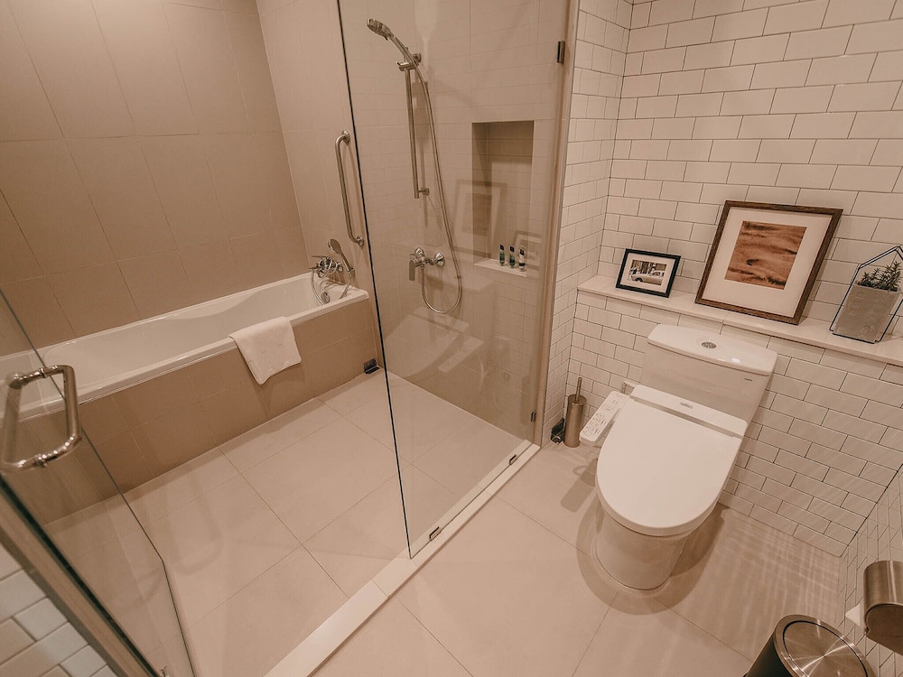 Oakwood Hotel Residence Sri Racha 15/83