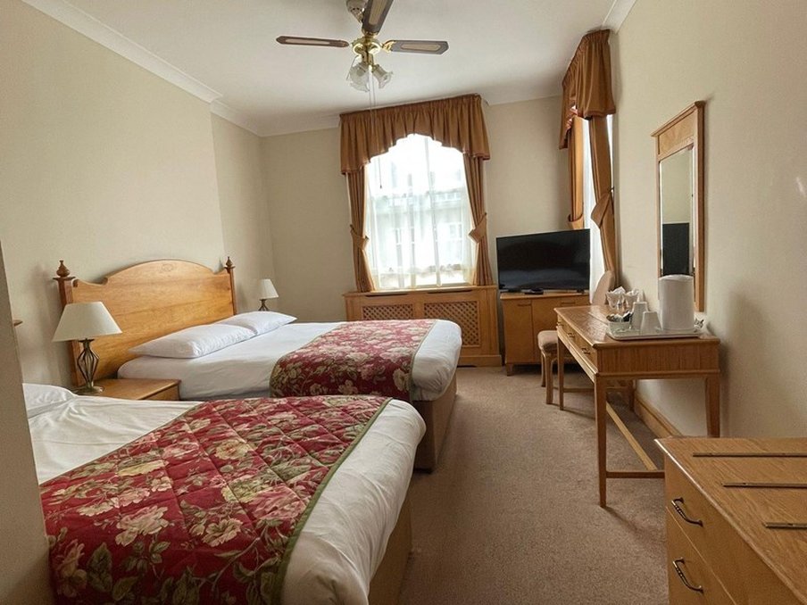 Troy Hotel 13/45