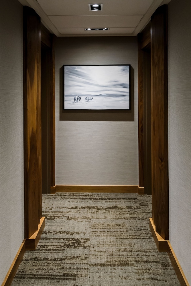 The James Hotel 20/48