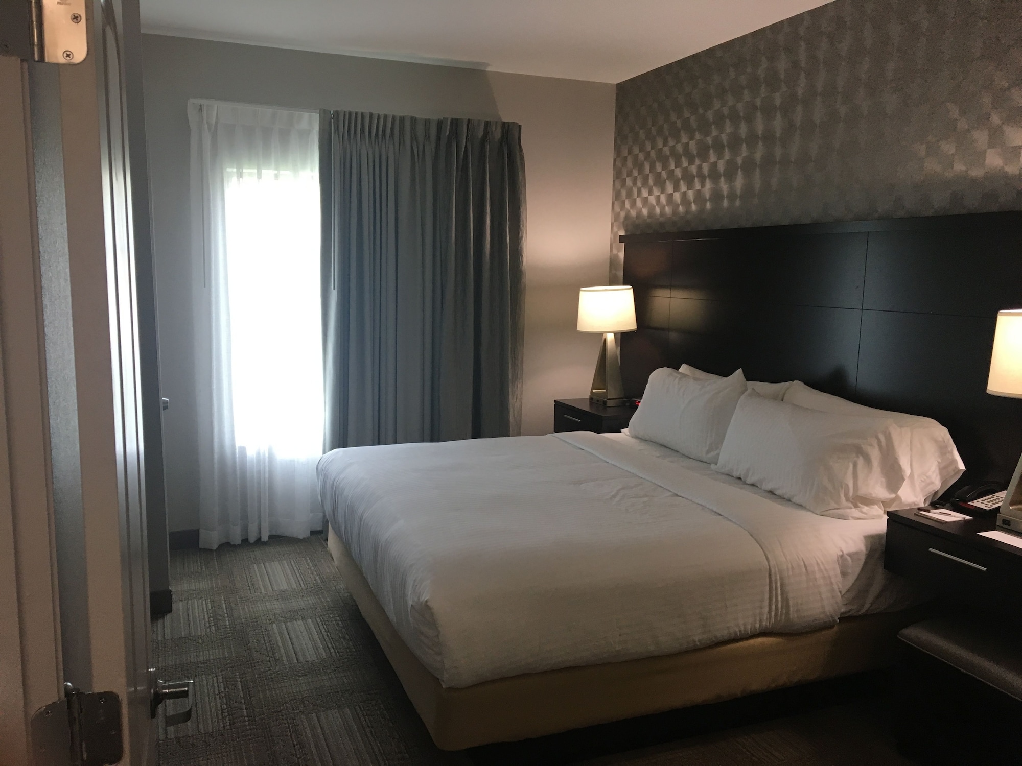 Studio, Suite, King Bed, Kitchen, Accessible