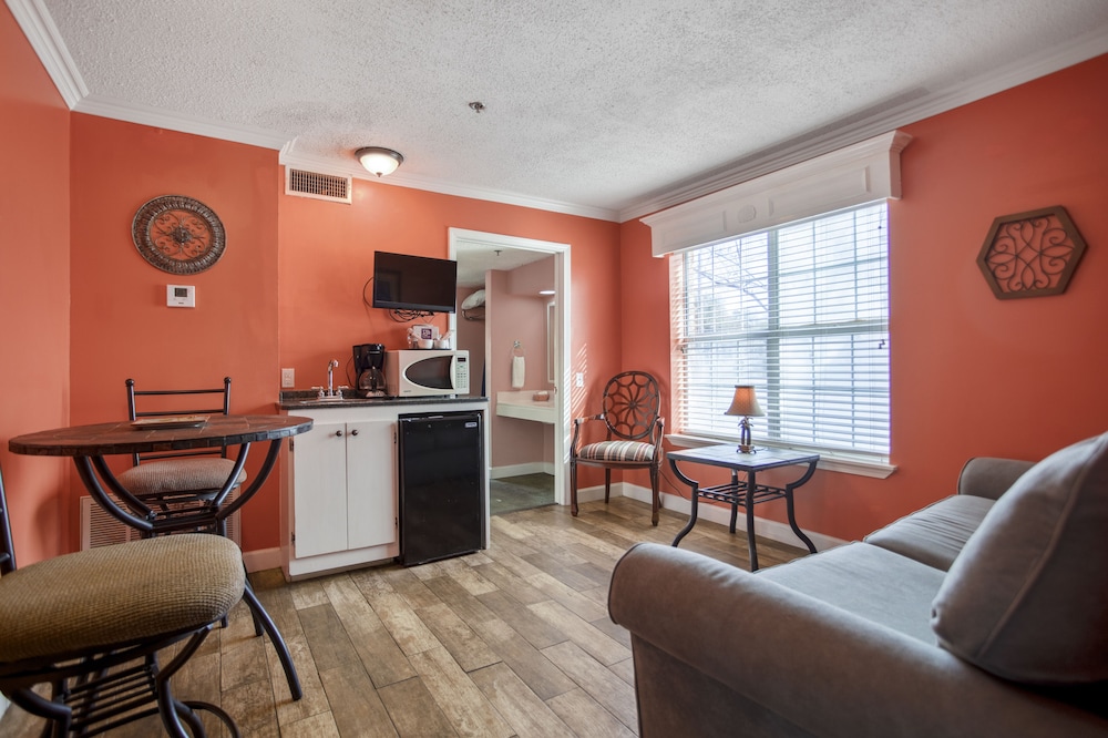 Edgewater Inn 26/51