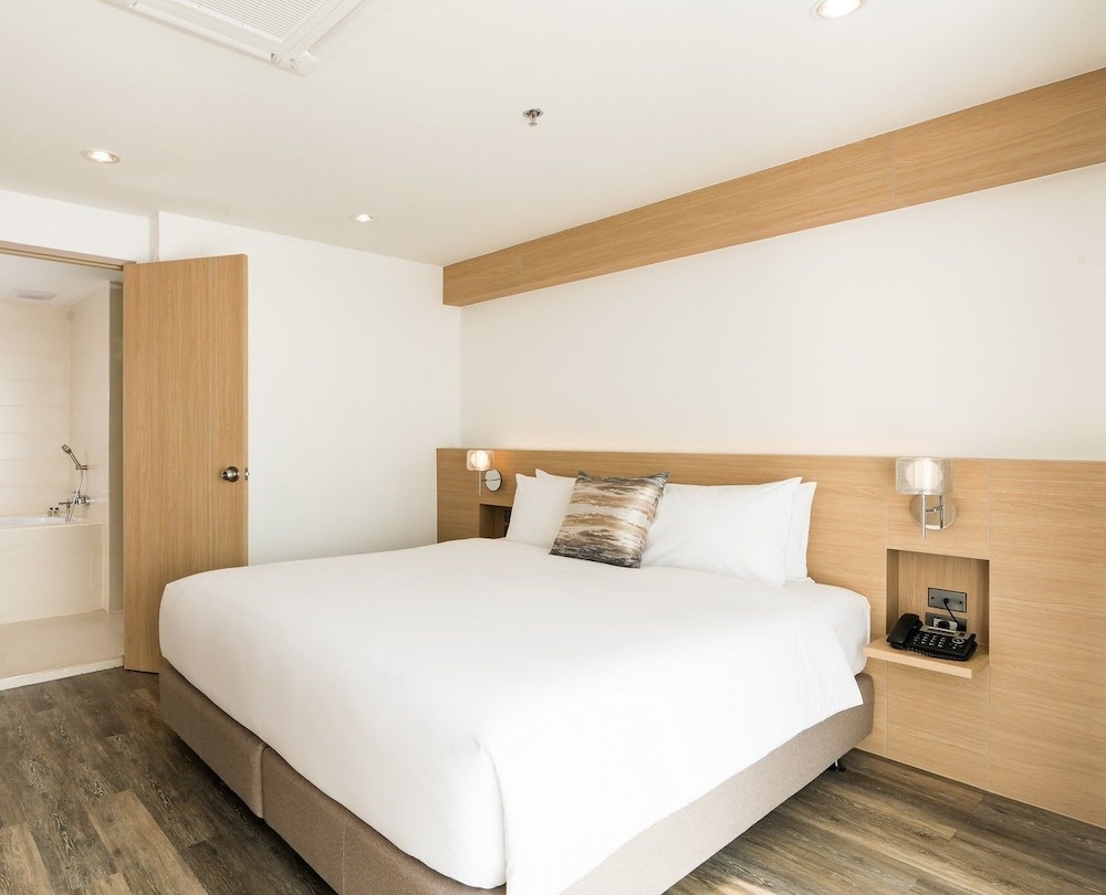 Rattanachol Hotel 14/50